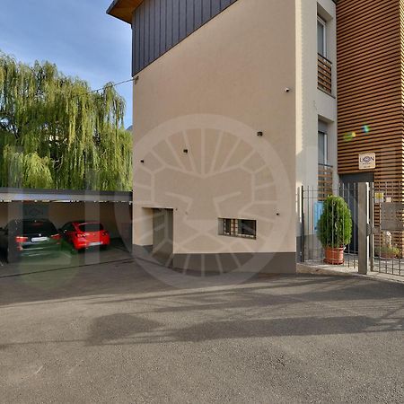 אאוסטה Le Lion Apartments - Bike & Ski מראה חיצוני תמונה